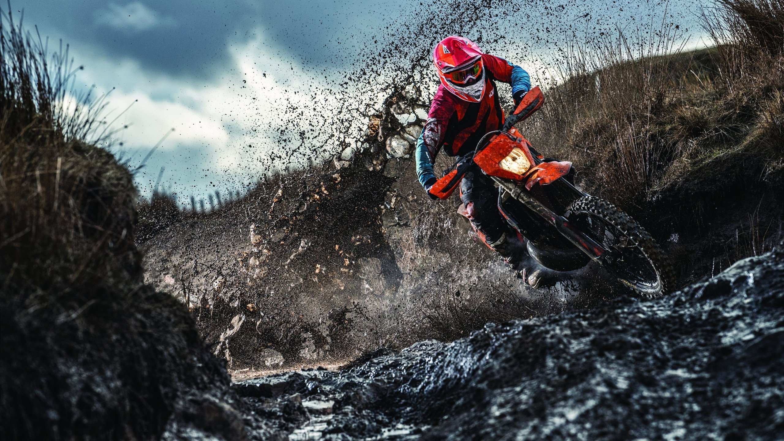 莱万多夫斯基关键节点出色防守，切尔西带队取胜！